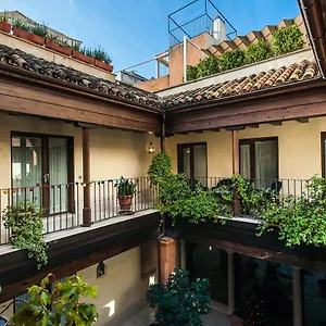 At Apartamentos&vtv Conde De Torrejón 10 Sevilla